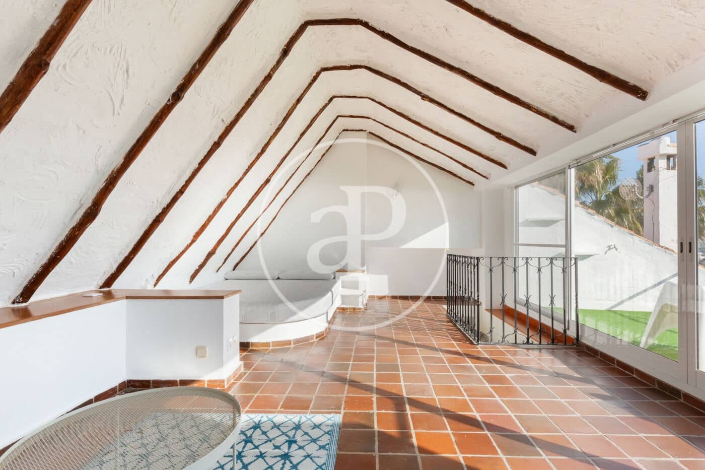 5 bedroom Villa for rent in La Pobla de Farnals - € 3,500 (Ref: 8752481)