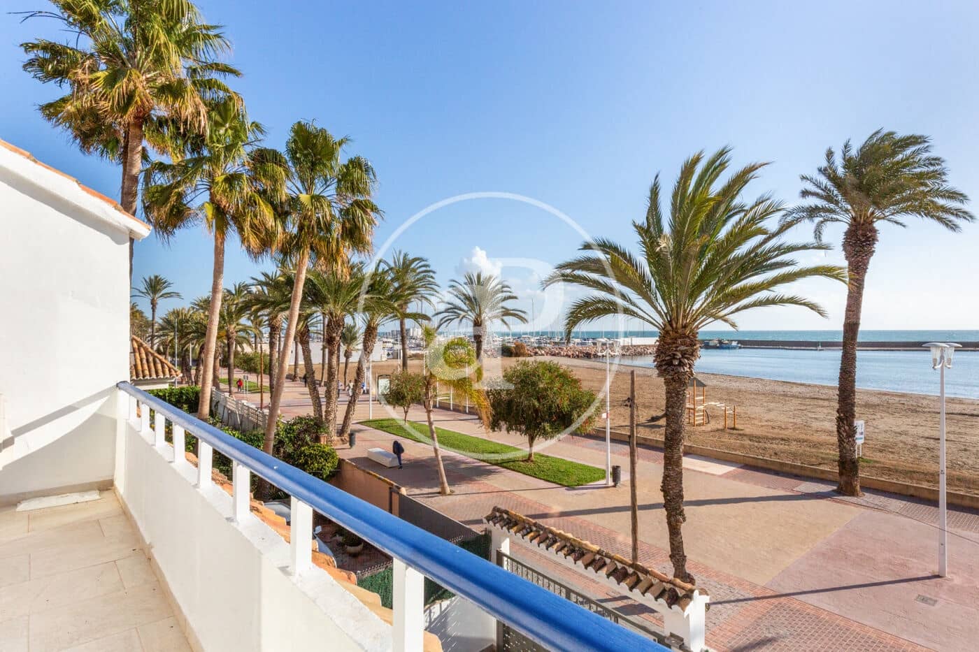 5 bedroom Villa for rent in La Pobla de Farnals - € 3,500 (Ref: 8752481)