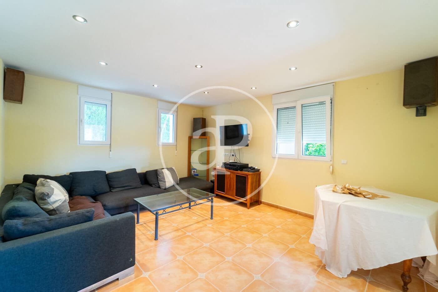 5 bedroom Villa for sale in Denia with pool - € 799,000 (Ref: 8752488)