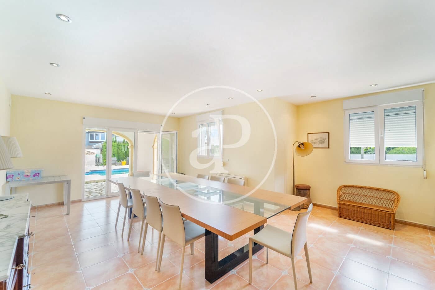 5 bedroom Villa for sale in Denia with pool - € 799,000 (Ref: 8752488)