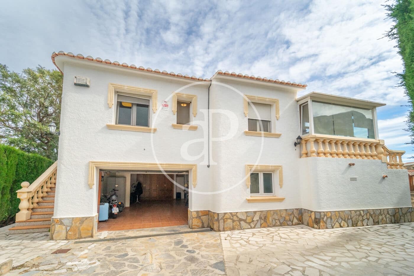 5 bedroom Villa for sale in Denia with pool - € 799,000 (Ref: 8752488)