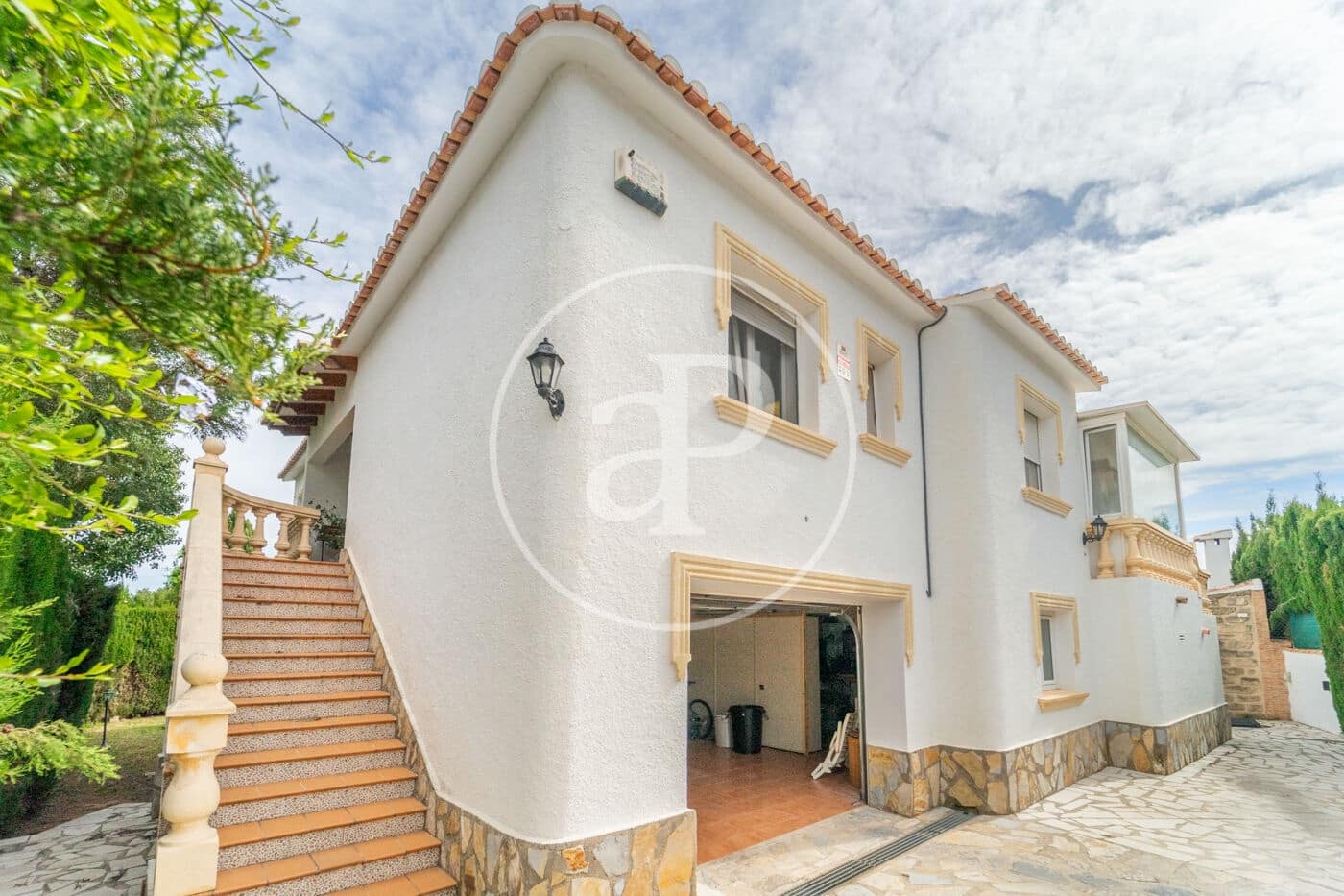 5 bedroom Villa for sale in Denia with pool - € 799,000 (Ref: 8752488)