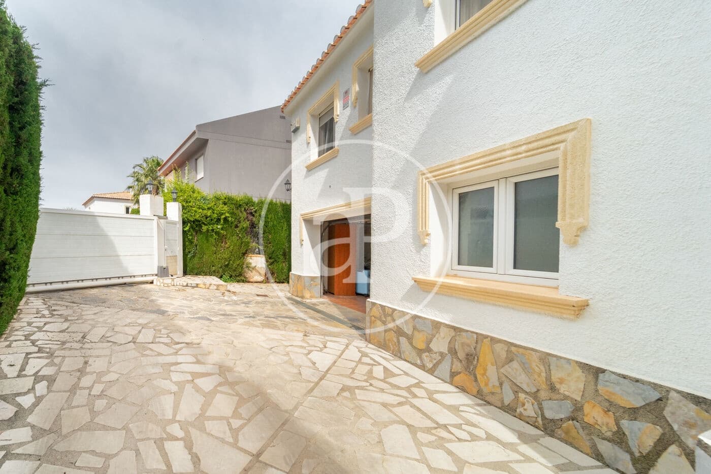 5 bedroom Villa for sale in Denia with pool - € 799,000 (Ref: 8752488)