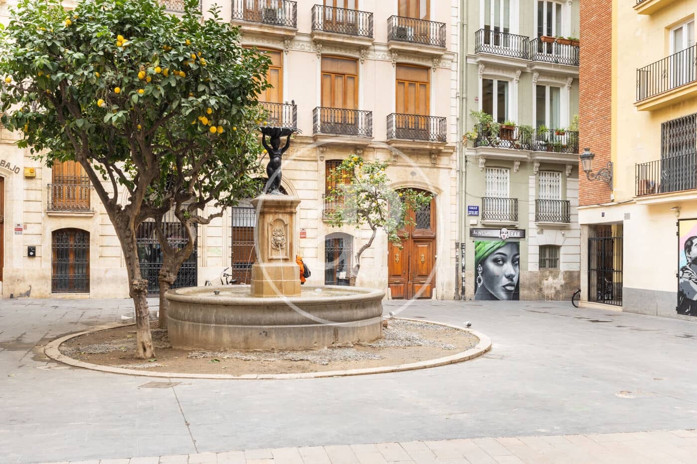 1 slaapkamer Appartement te huur in Valencia stad - € 1.700 (Ref: 8760287)