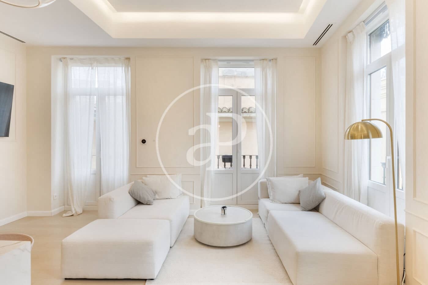 1 slaapkamer Appartement te huur in Valencia stad - € 1.700 (Ref: 8760287)
