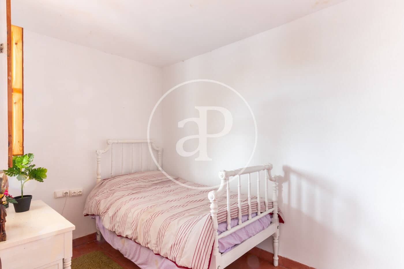 8 soveværelse Finca/Landehus til salg i Utiel - € 200.000 (Ref: 8760289)