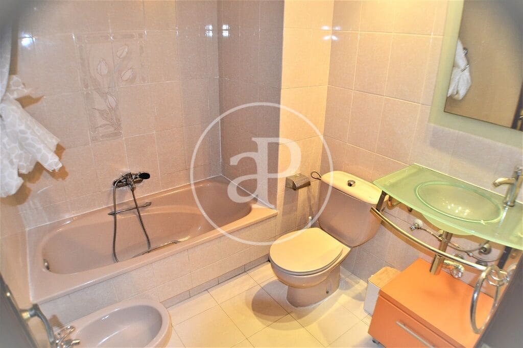 2 sypialnia Apartament do wynajęcia w Miasto Walencja - 1 350 € (Ref: 8764120)