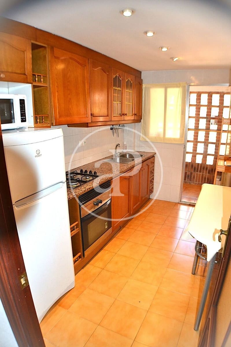 2 sypialnia Apartament do wynajęcia w Miasto Walencja - 1 350 € (Ref: 8764120)