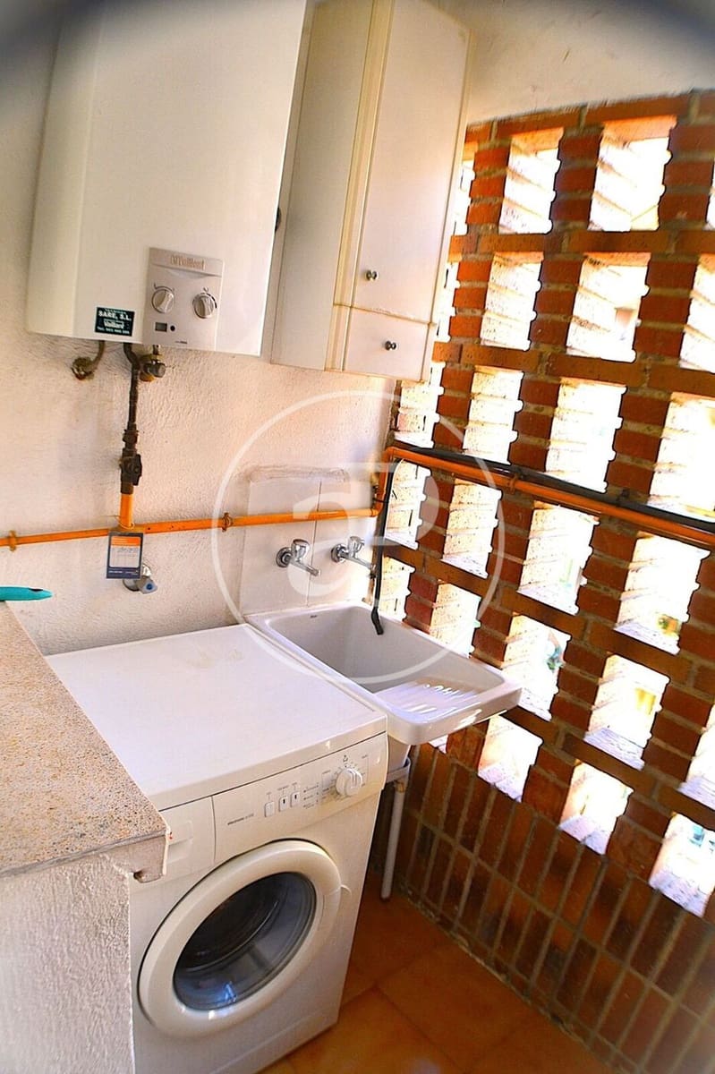 2 sypialnia Apartament do wynajęcia w Miasto Walencja - 1 350 € (Ref: 8764120)