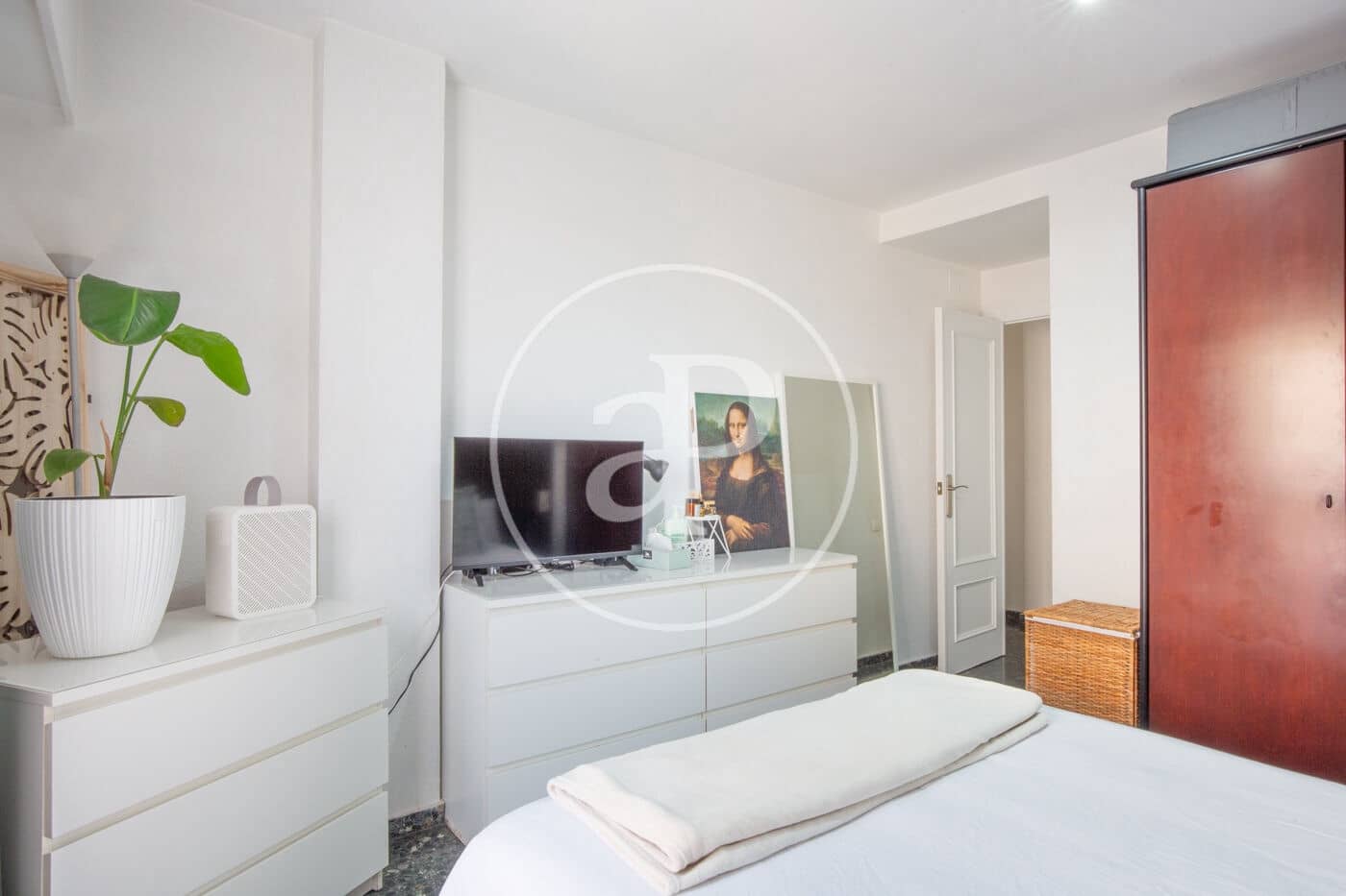 2 bedroom Apartment for rent in Valencia city - € 1,350 (Ref: 8764120)