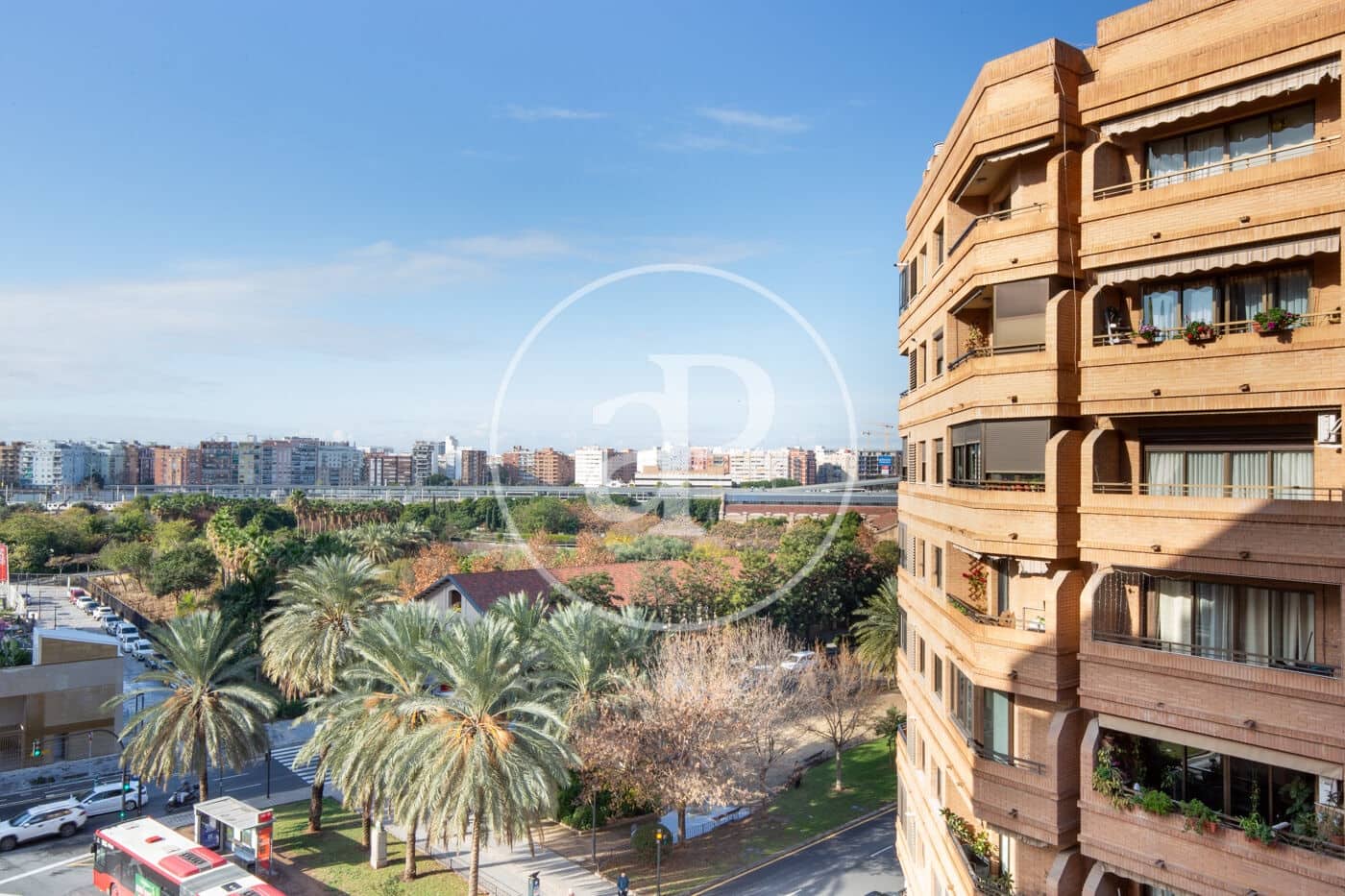 2 bedroom Apartment for rent in Valencia city - € 1,350 (Ref: 8764120)