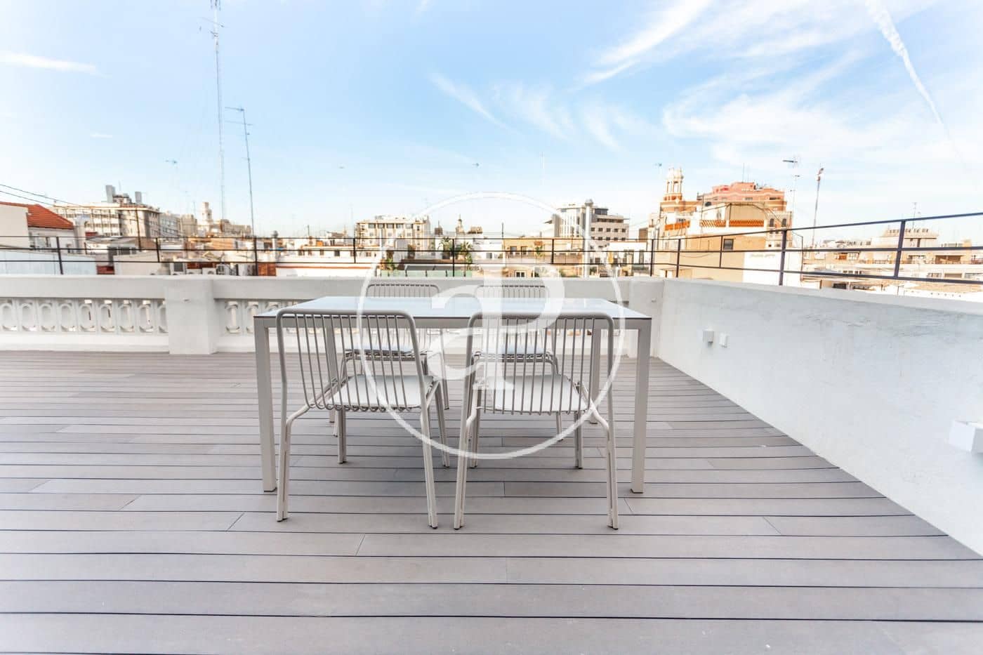 2 makuuhuone Kattohuoneisto vuokrattavana paikassa Valencia kaupunki - 1 900 € (Ref: 8764126)