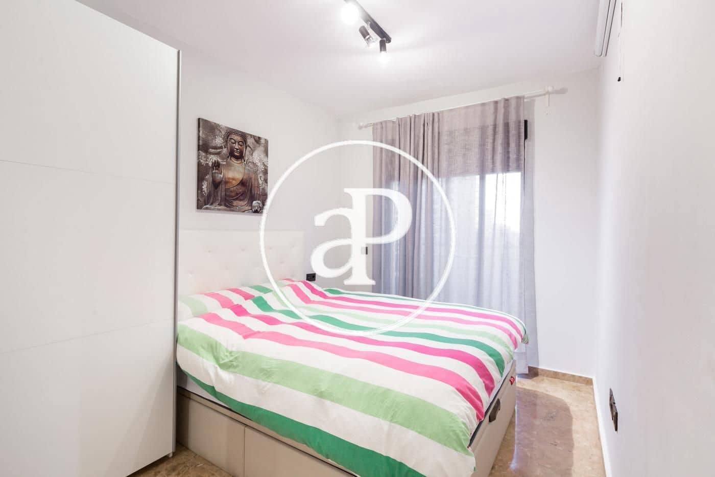 3 quarto Apartamento para arrendar em Valencia cidade com garagem - 1 800 € (Ref: 8764130)