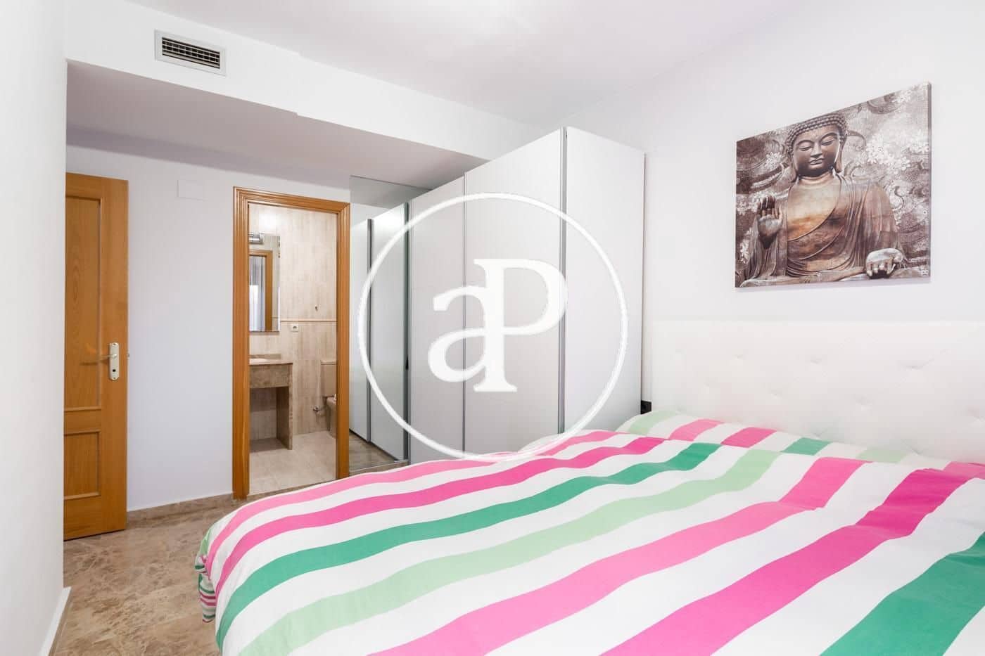 3 quarto Apartamento para arrendar em Valencia cidade com garagem - 1 800 € (Ref: 8764130)
