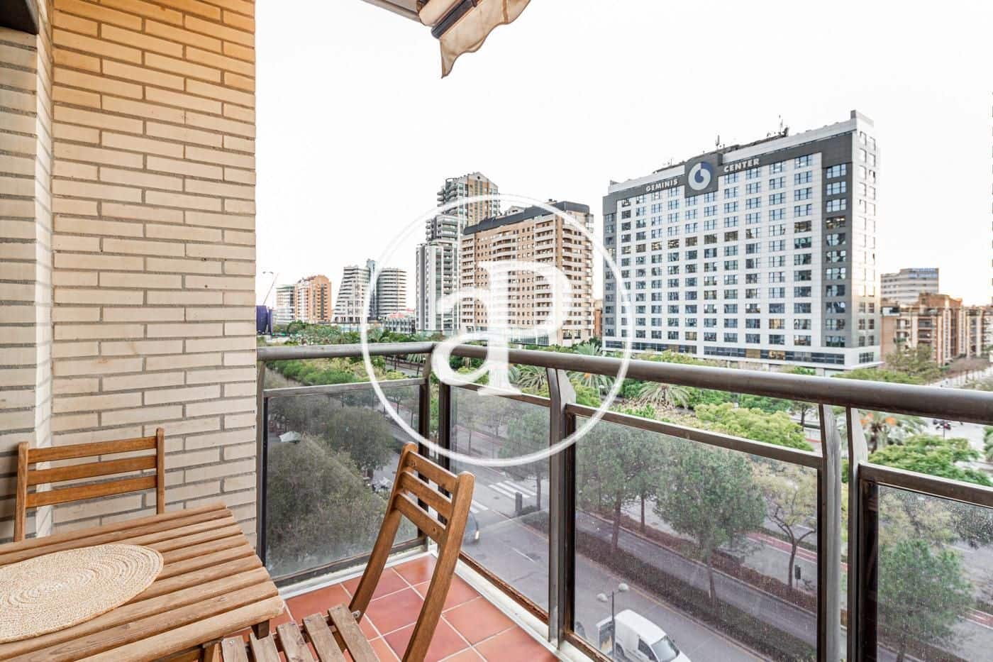 3 quarto Apartamento para arrendar em Valencia cidade com garagem - 1 800 € (Ref: 8764130)