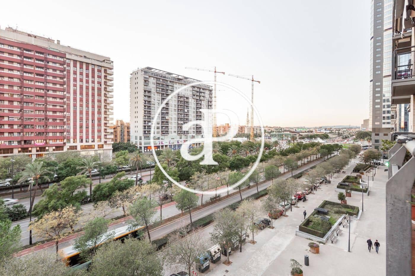 3 quarto Apartamento para arrendar em Valencia cidade com garagem - 1 800 € (Ref: 8764130)