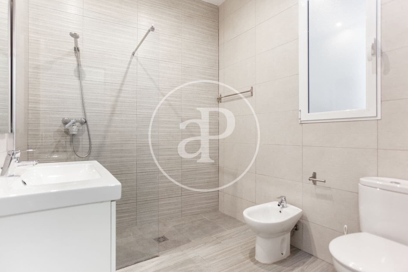 3 makuuhuone Huoneisto vuokrattavana paikassa Valencia kaupunki - 1 350 € (Ref: 8784029)