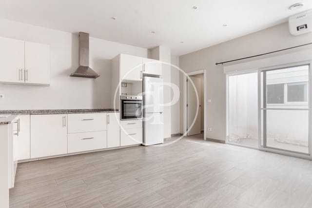 3 bedroom Apartment for rent in Mont-Olivet, Valencia city - € 1,350 (Ref: 8784029)