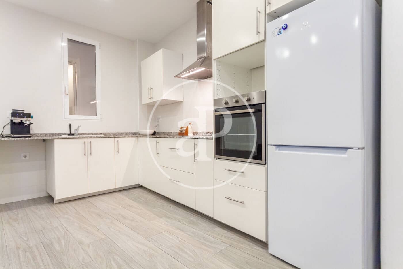 3 quarto Apartamento para arrendar em Valencia cidade - 1 350 € (Ref: 8784029)