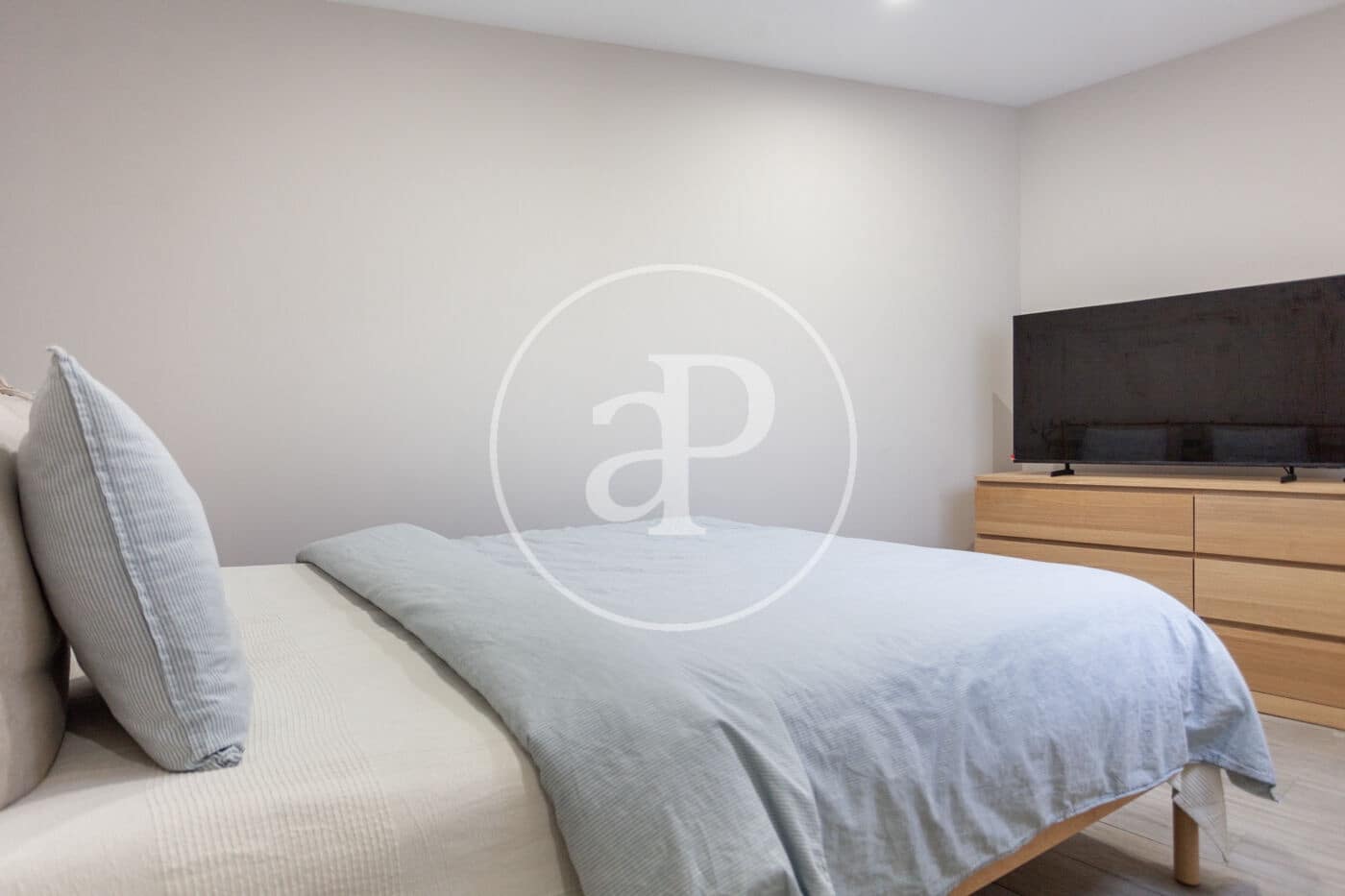 3 quarto Apartamento para arrendar em Valencia cidade - 1 350 € (Ref: 8784029)