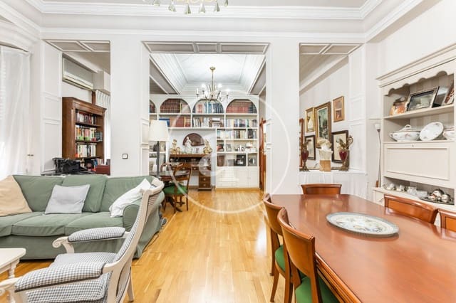 8 bedroom Apartment for sale in Sant Francesc, Valencia city - € 1,075,000 (Ref: 8786457)