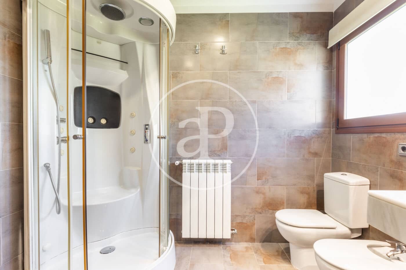 5 sypialnia Willa na sprzedaż w Chiva z basenem - 650 000 € (Ref: 8792859)