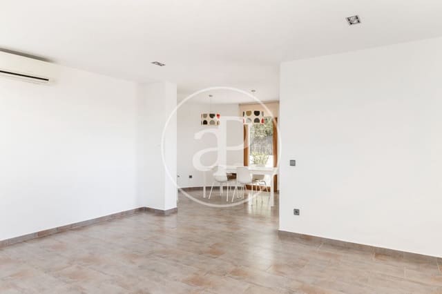 5 quarto Moradia para venda em Chiva com piscina - 650 000 € (Ref: 8792859)