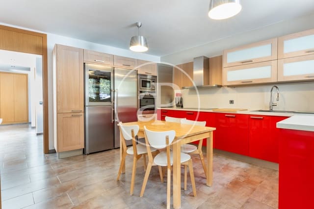 5 quarto Moradia para venda em Chiva com piscina - 650 000 € (Ref: 8792859)