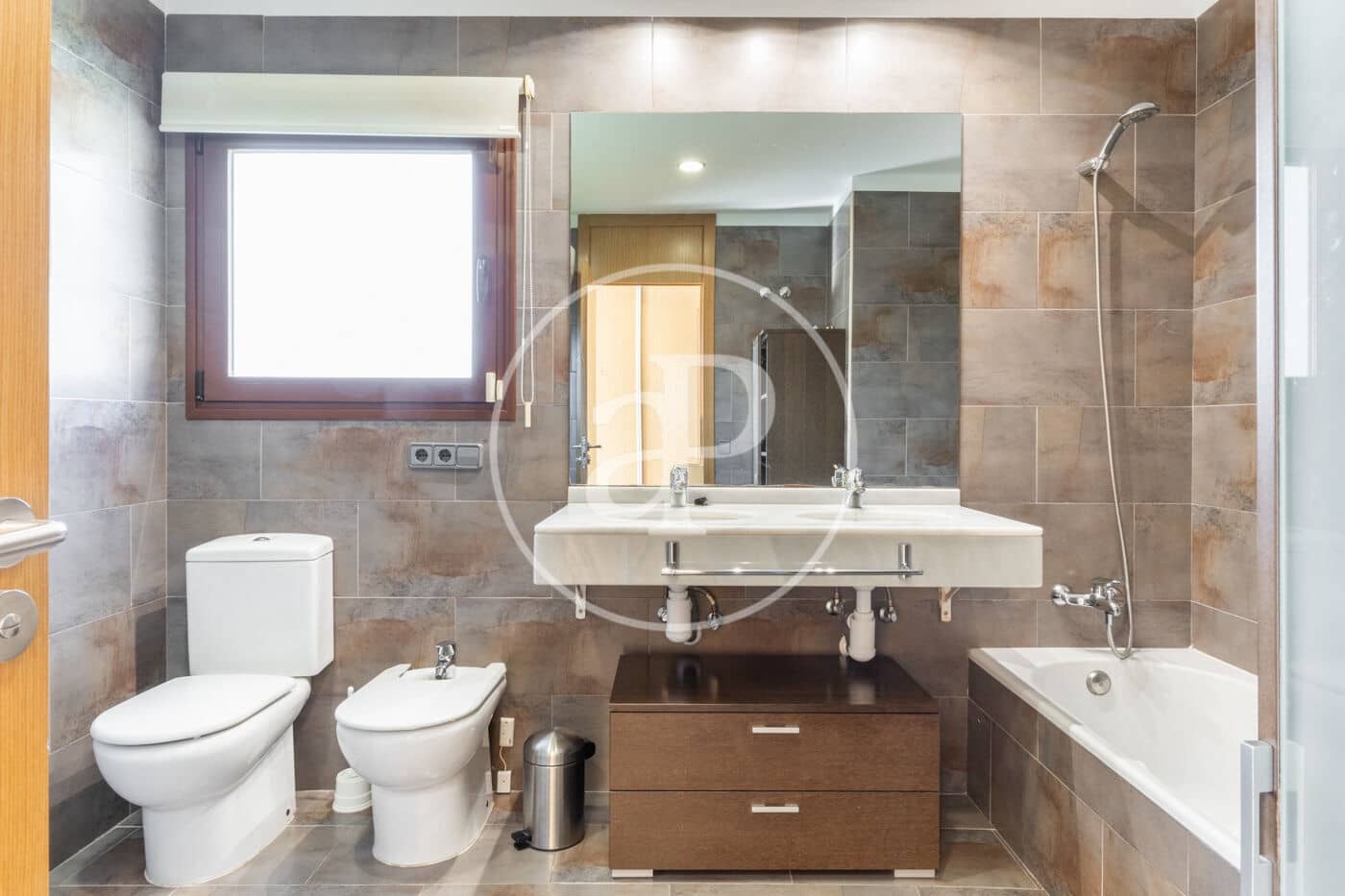 5 sypialnia Willa na sprzedaż w Chiva z basenem - 650 000 € (Ref: 8792859)