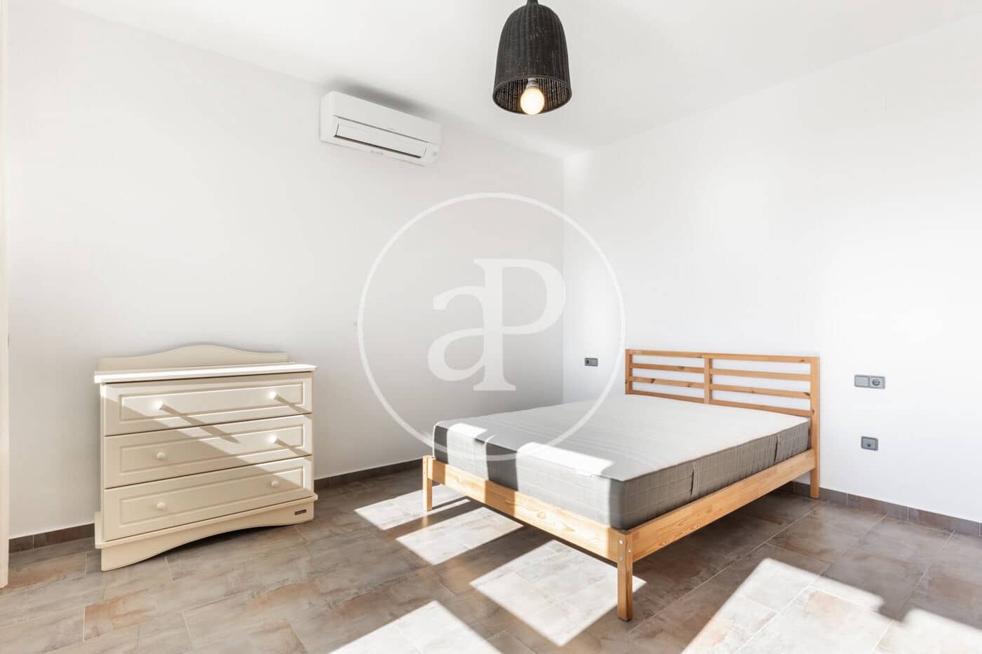 5 sypialnia Willa na sprzedaż w Chiva z basenem - 650 000 € (Ref: 8792859)