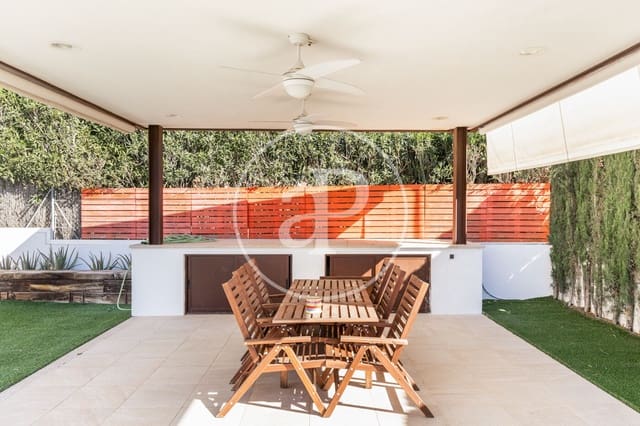 5 quarto Moradia para venda em Chiva com piscina - 650 000 € (Ref: 8792859)