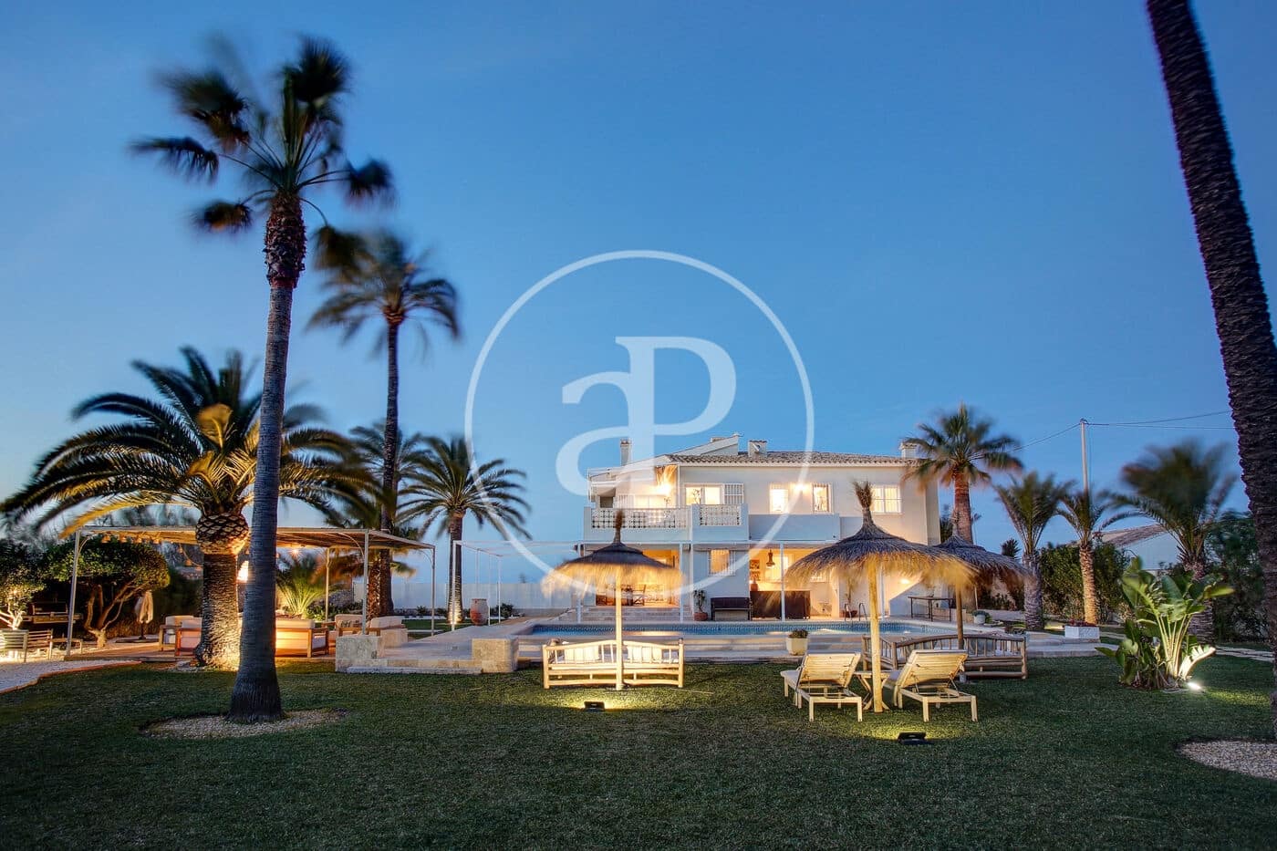 4 soveværelse Villa til leje i Denia med swimmingpool - € 7.000 (Ref: 8792868)