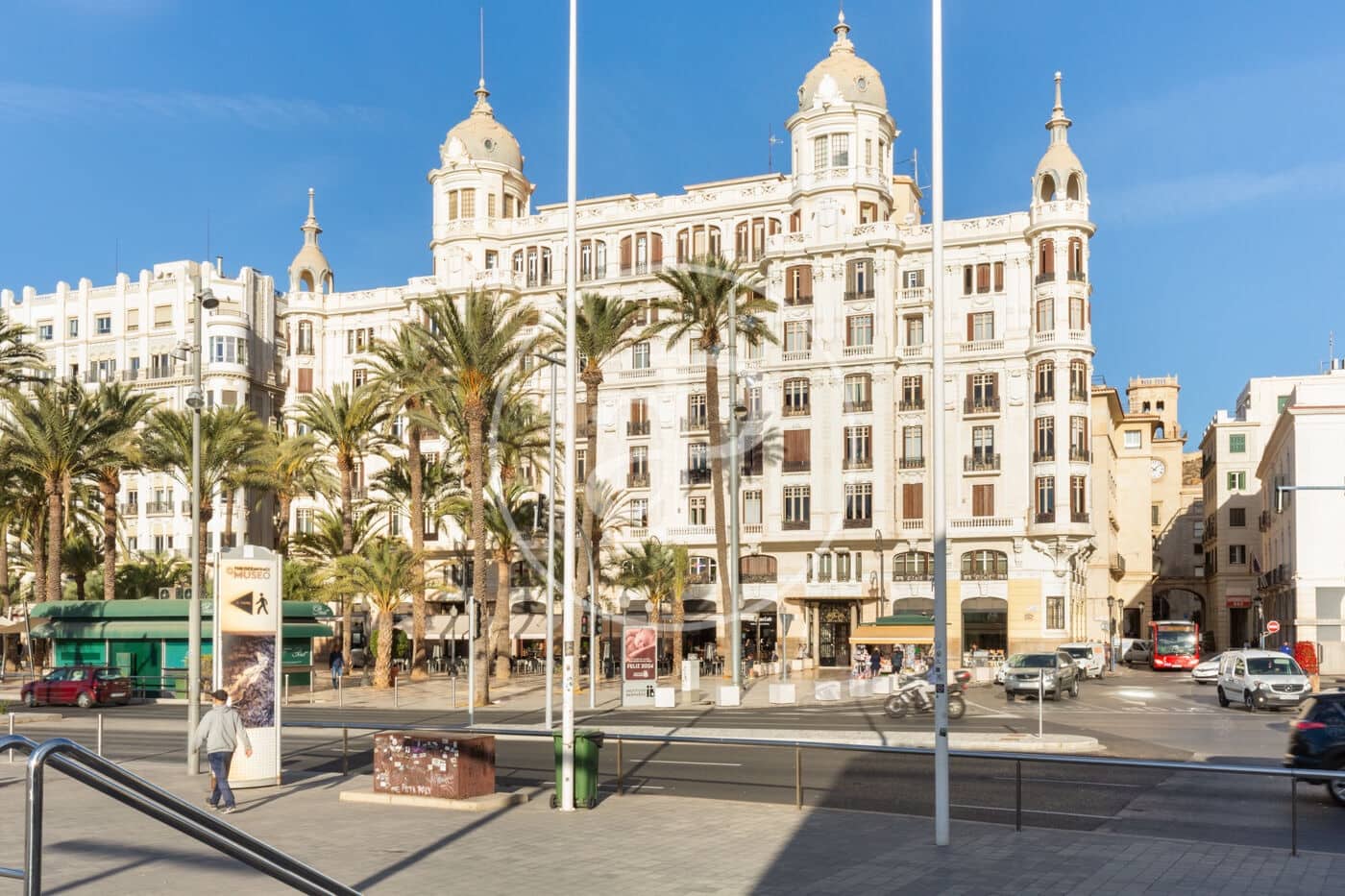 3 makuuhuone Huoneisto myytävänä paikassa Alicante kaupunki - 133 000 € (Ref: 8799017)