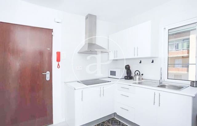 3 makuuhuone Huoneisto myytävänä paikassa Virgen del Remedio - Parque lo Morant, Alicante kaupunki - 133 000 € (Ref: 8799017)