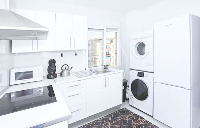 3 makuuhuone Huoneisto myytävänä paikassa Virgen del Remedio - Parque lo Morant, Alicante kaupunki - 133 000 € (Ref: 8799017)