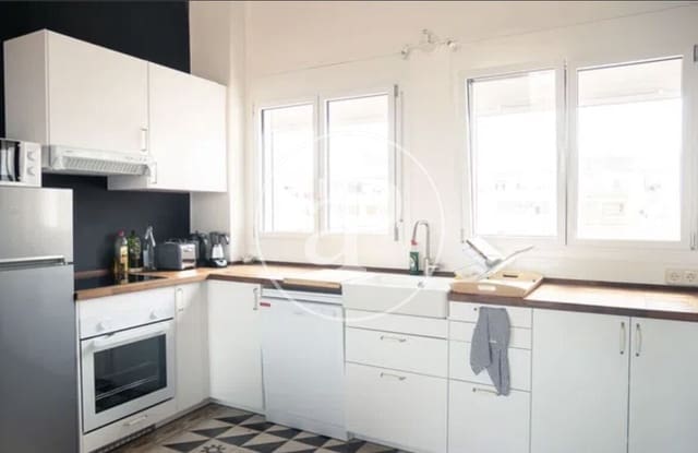 1 bedroom Penthouse for rent in Russafa, Valencia city - € 1,300 (Ref: 8809785)