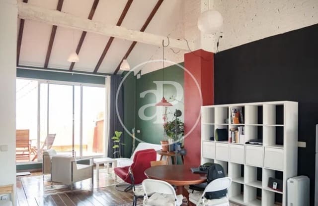 1 bedroom Penthouse for rent in Russafa, Valencia city - € 1,300 (Ref: 8809785)