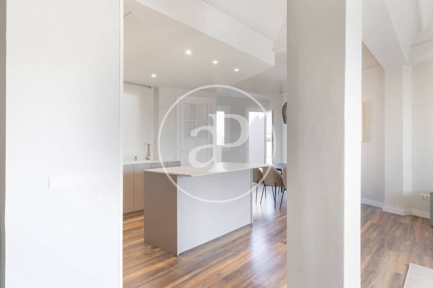 5 bedroom Penthouse for rent in Valencia city - € 4,500 (Ref: 8815818)