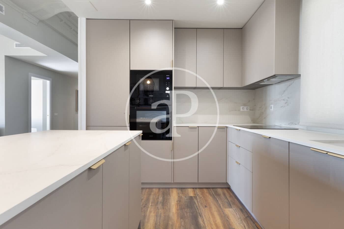 5 bedroom Penthouse for rent in Valencia city - € 4,500 (Ref: 8815818)