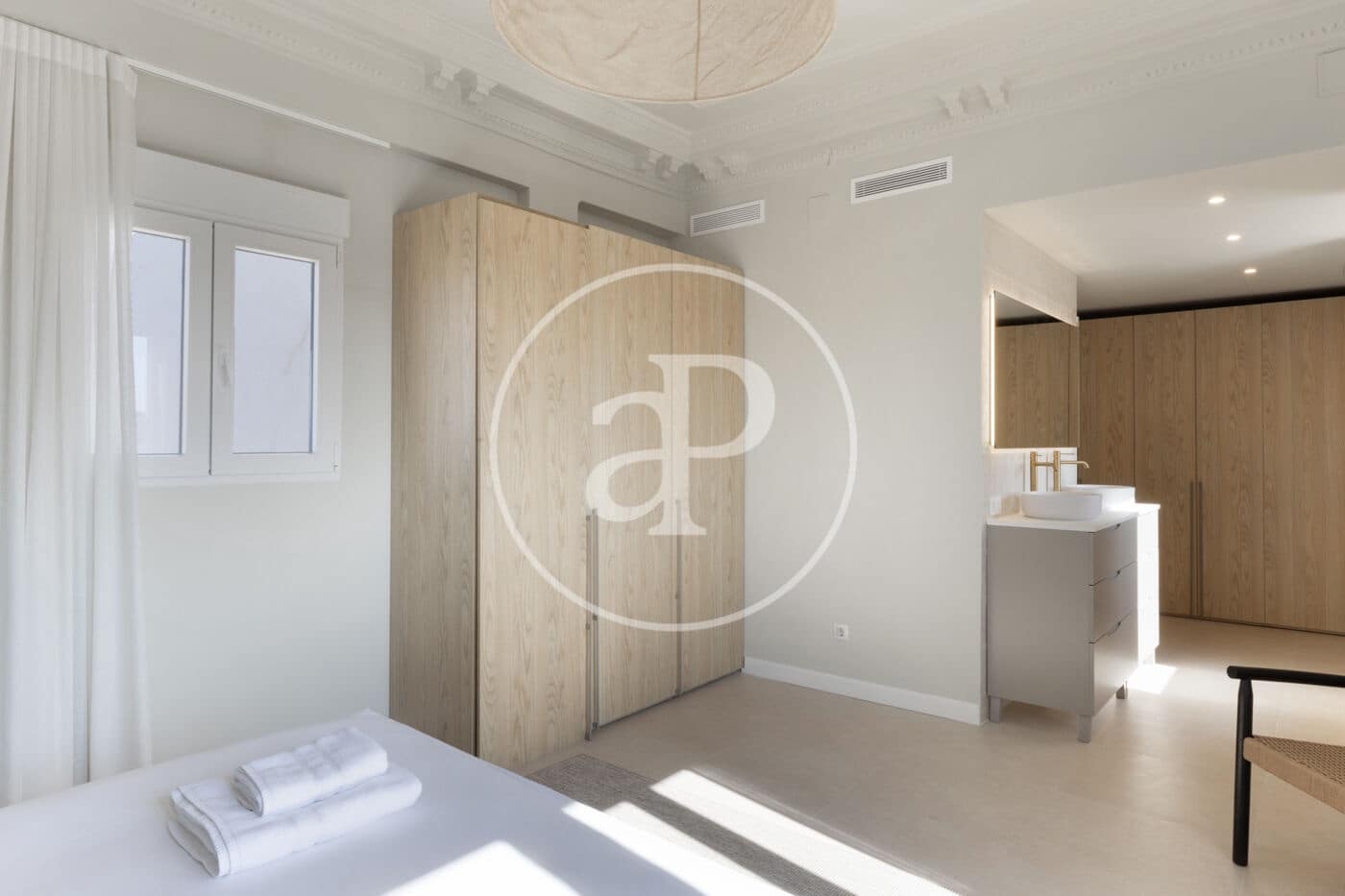 5 bedroom Penthouse for rent in Valencia city - € 4,500 (Ref: 8815818)