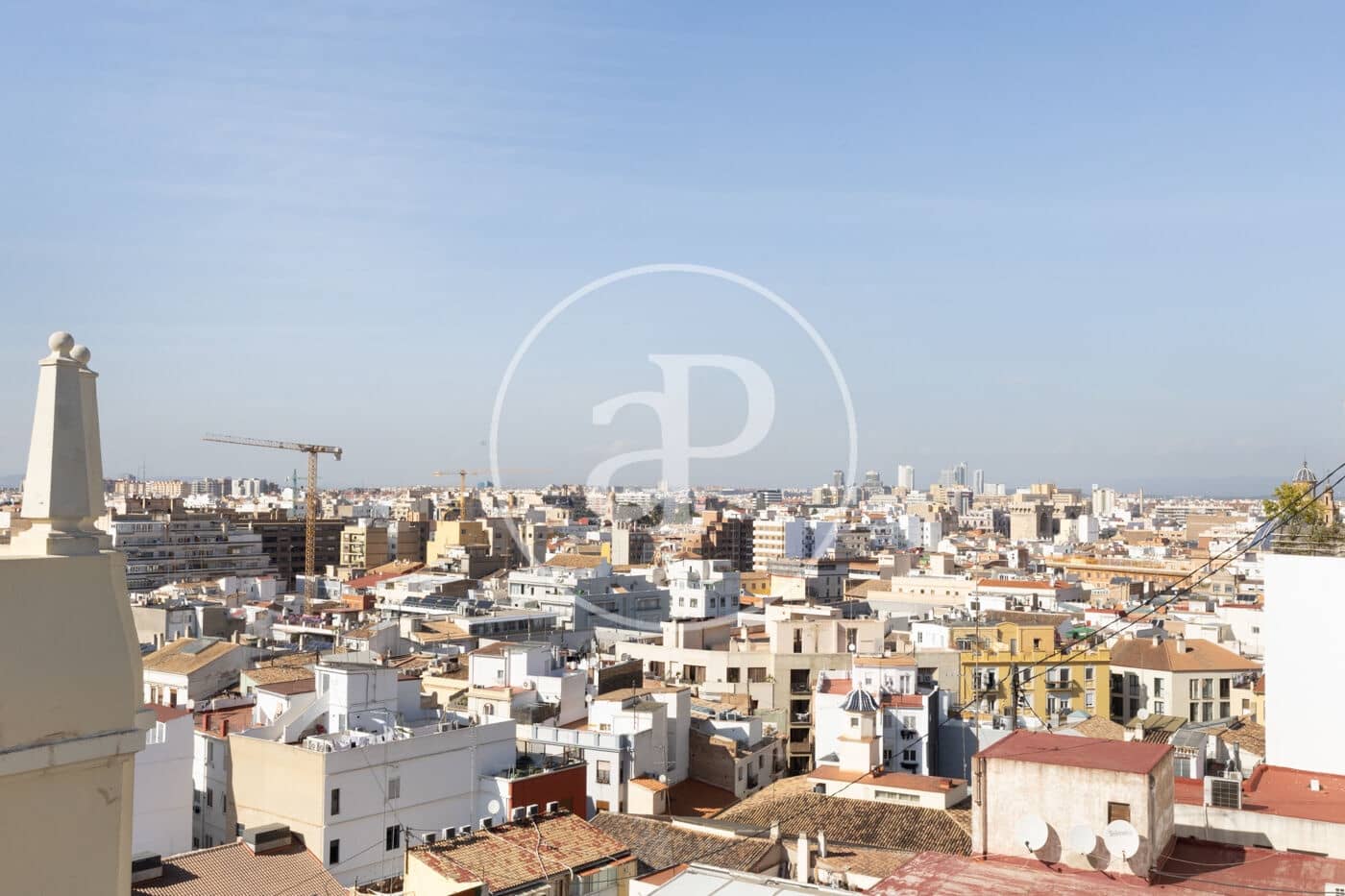 5 bedroom Penthouse for rent in Valencia city - € 4,500 (Ref: 8815818)