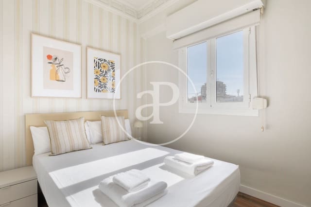 Penthouse de 5 chambres à louer à Sant Francesc, Valence ville - 4 500 € (Ref: 8815818)