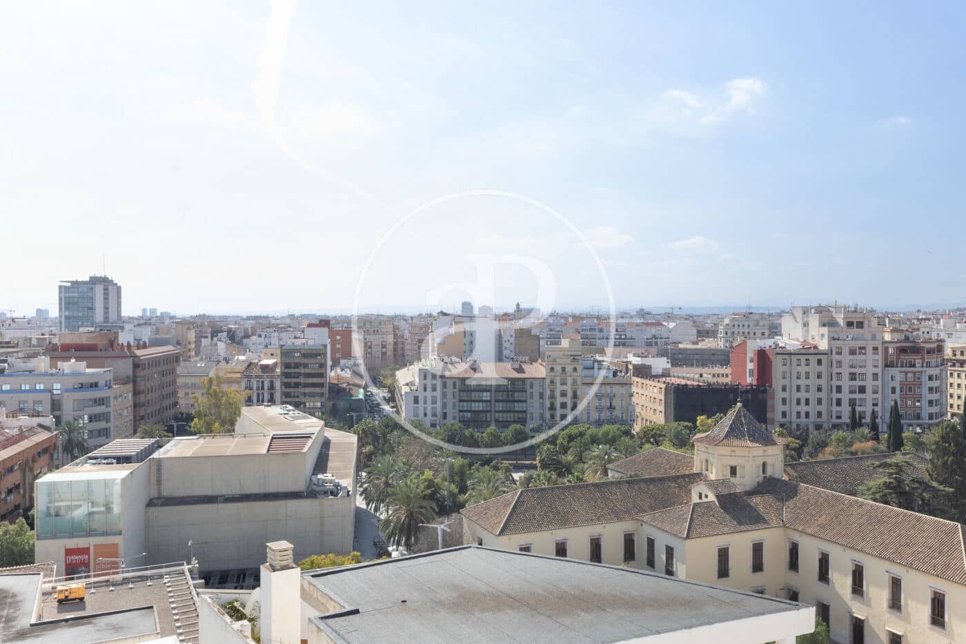 5 bedroom Penthouse for rent in Valencia city - € 4,500 (Ref: 8815818)