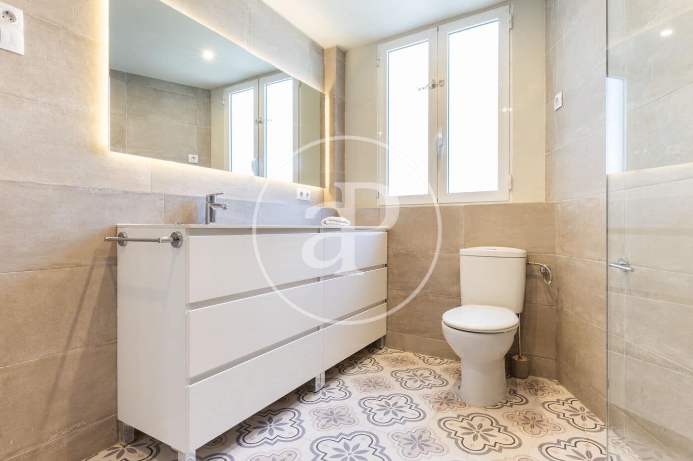 5 bedroom Penthouse for rent in Valencia city - € 4,500 (Ref: 8815818)