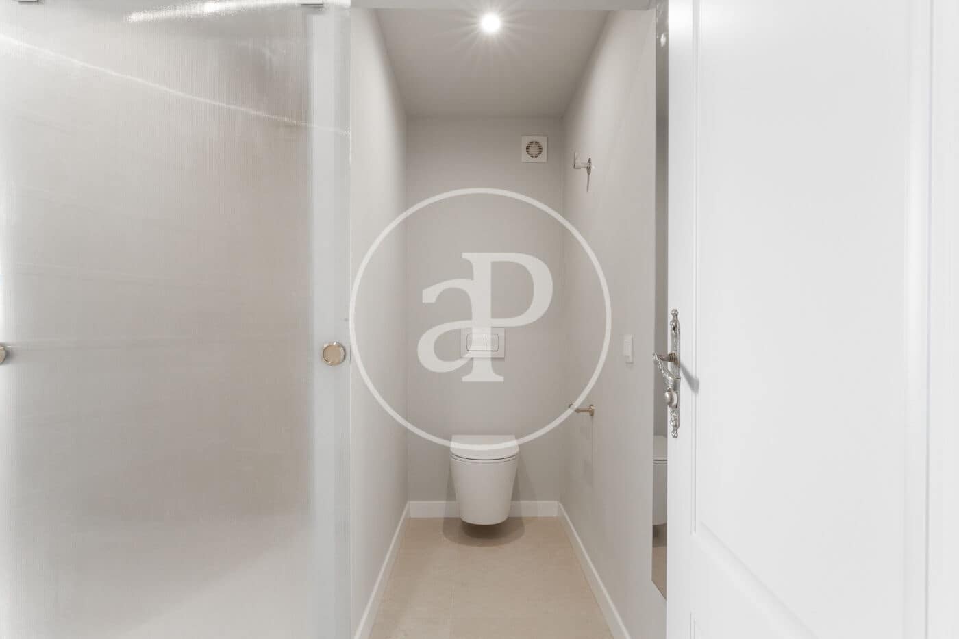 5 bedroom Penthouse for rent in Valencia city - € 4,500 (Ref: 8815818)