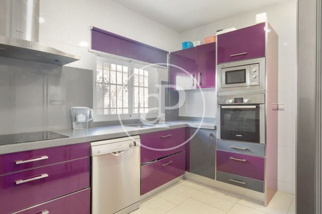6 makuuhuone Huvila vuokrattavana paikassa L'Eliana mukana uima-altaan - 2 300 € (Ref: 8817815)
