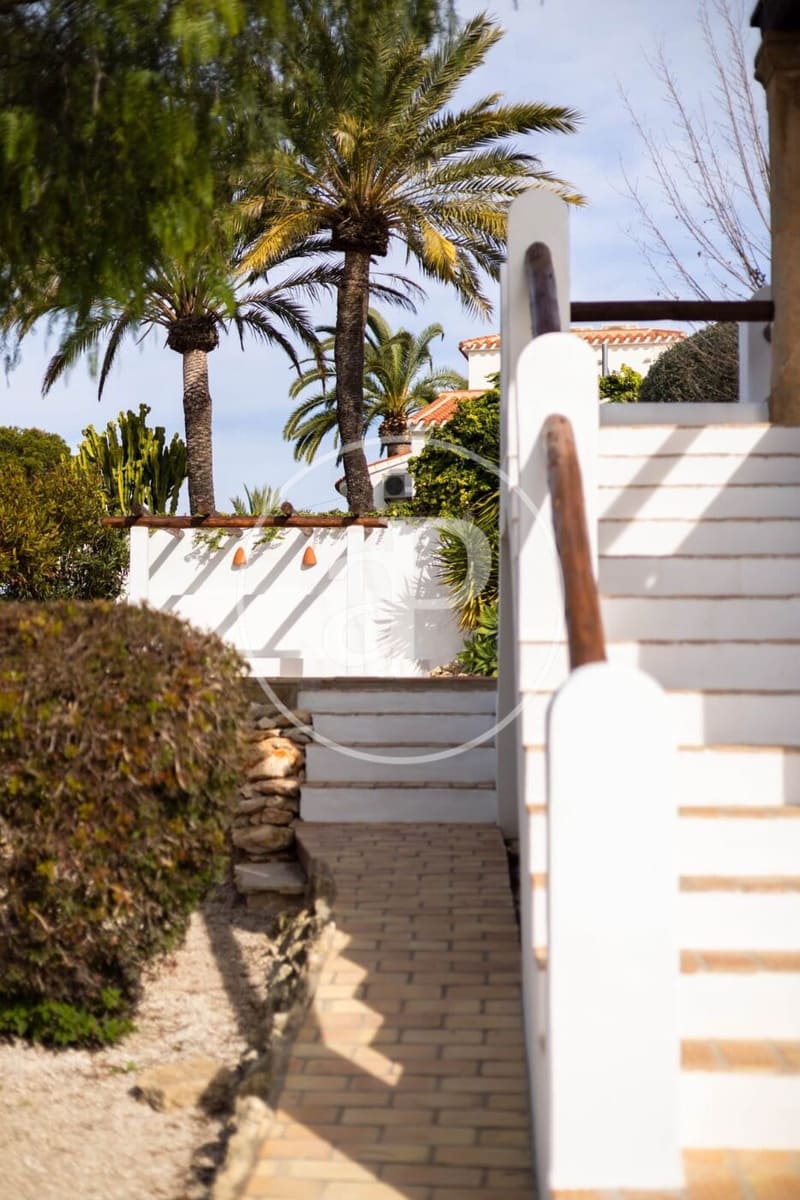 4 bedroom Villa for sale in Javea / Xabia with pool - € 790,000 (Ref: 8827780)