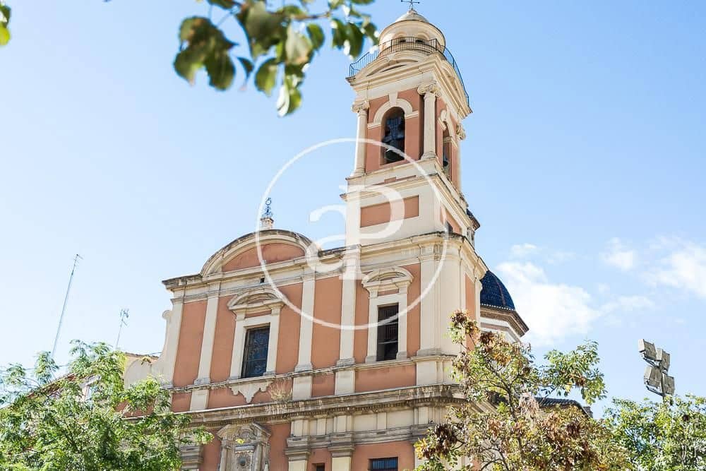 2 bedroom Apartment for rent in Valencia city - € 1,250 (Ref: 8830465)