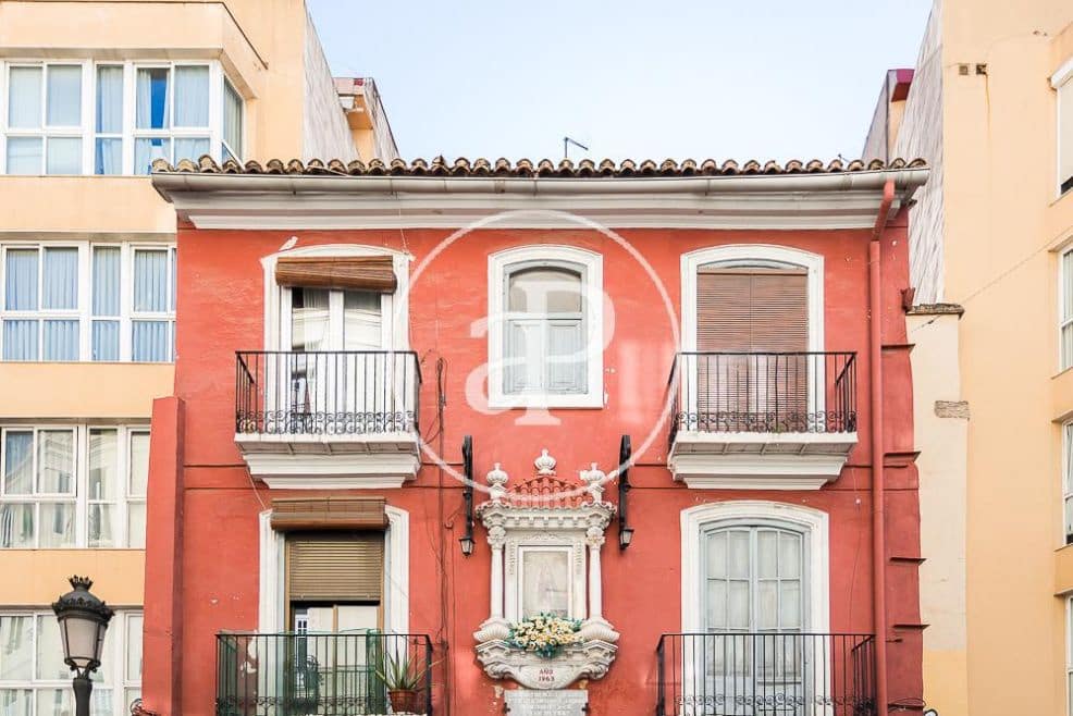 2 bedroom Apartment for rent in Valencia city - € 1,250 (Ref: 8830465)
