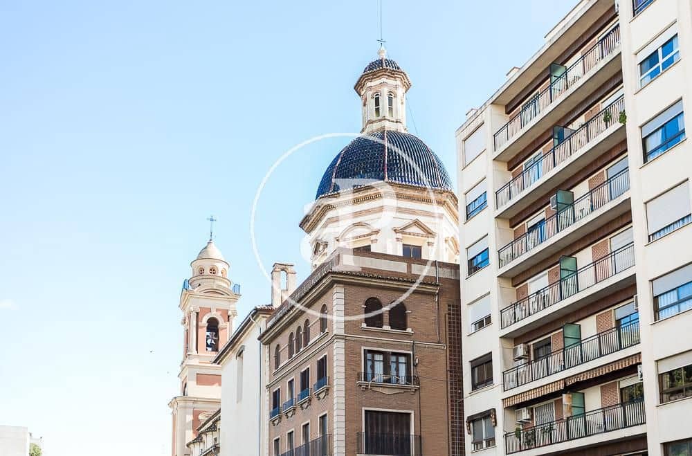 2 bedroom Apartment for rent in Valencia city - € 1,250 (Ref: 8830465)